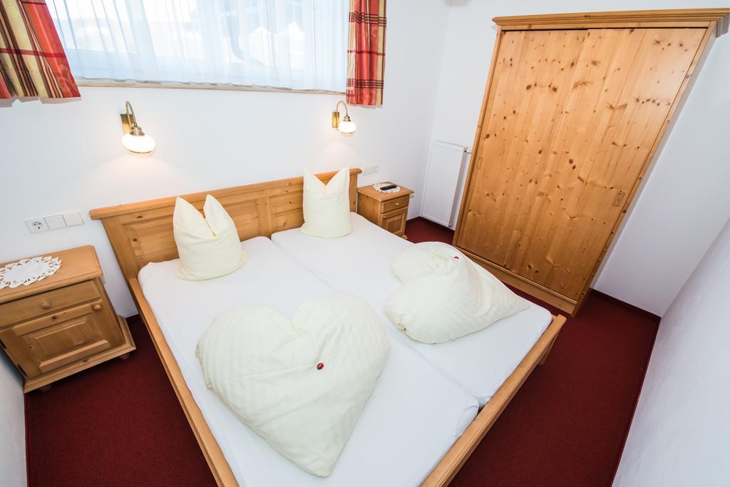 Aparthotel Ederhof Schlanitzen Habitación foto